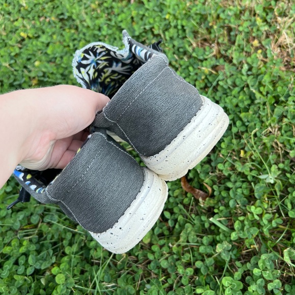 Hey Dude Men’s Wally Stretch Black & Grey Comfy Western Slip on Shoes Size 11 - Picture 6 of 10